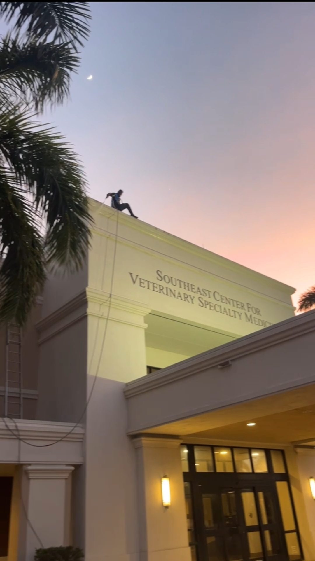 Commercial Project-Soft Washing the building in Coral springs FL